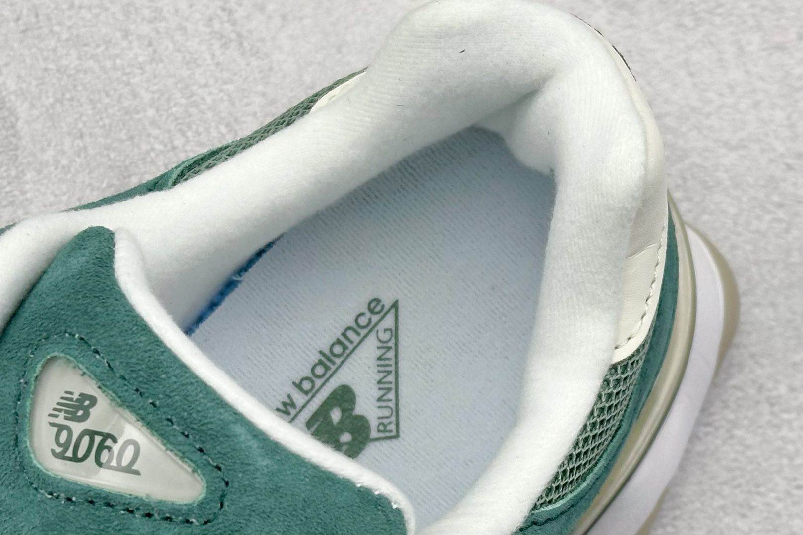 220 Joe Freshgoods x New Balance NB9060 联名款 复古休闲运动慢跑鞋 U9060EEK