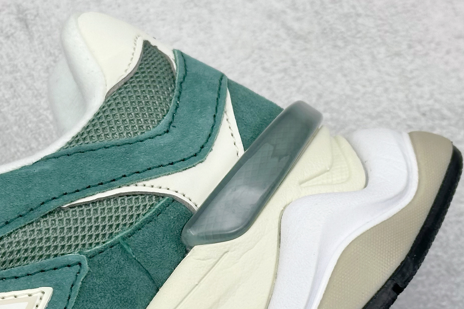 220 Joe Freshgoods x New Balance NB9060 联名款 复古休闲运动慢跑鞋 U9060EEK