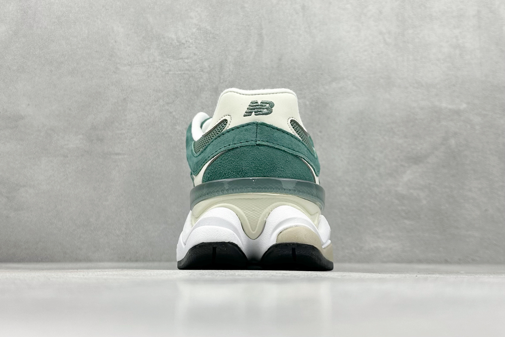 220 Joe Freshgoods x New Balance NB9060 联名款 复古休闲运动慢跑鞋 U9060EEK