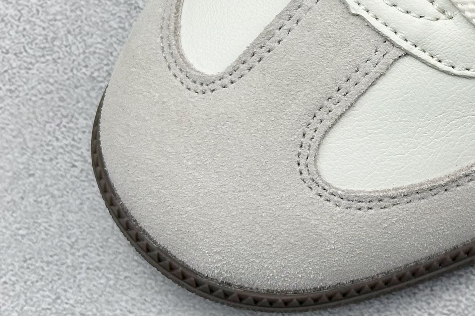 220 adidas originals Samba OG x MLB 桑巴舞系列复古经典轻便板鞋 GJ75812-Chinese UA Cheap High Quatity Brand Clothes Bags handbags Sneakers wholesale wholesaler seller from China Factory suppliers Fashion Clothing Shoes best Quality Beautiful Price 220 adidas originals Samba OG x MLB 桑巴舞系列复古经典轻便板鞋 GJ75812