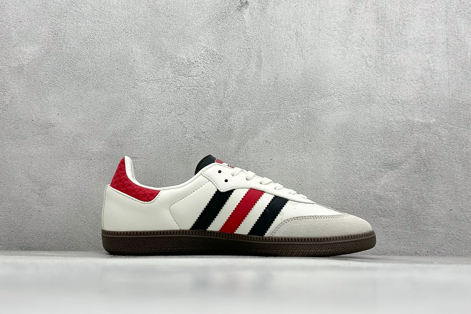 220 adidas originals Samba OG x MLB 桑巴舞系列复古经典轻便板鞋 GJ75812-Chinese UA Cheap High Quatity Brand Clothes Bags handbags Sneakers wholesale wholesaler seller from China Factory suppliers Fashion Clothing Shoes best Quality Beautiful Price 220 adidas originals Samba OG x MLB 桑巴舞系列复古经典轻便板鞋 GJ75812