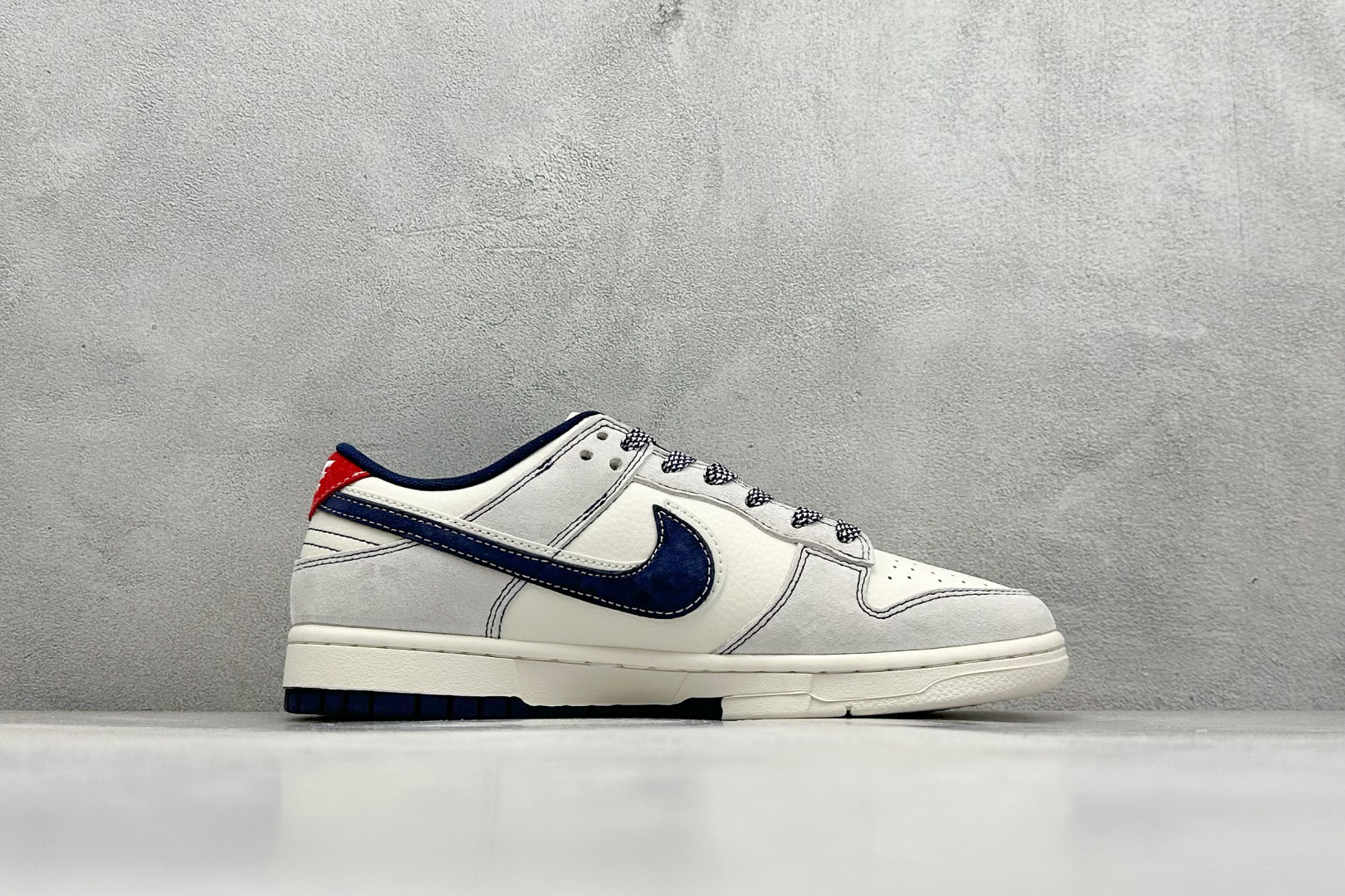 200 Nike SB Dunk Low Bape联名 猪八蓝白双勾 周年高端定制 低帮休闲板鞋 SJ2558-018