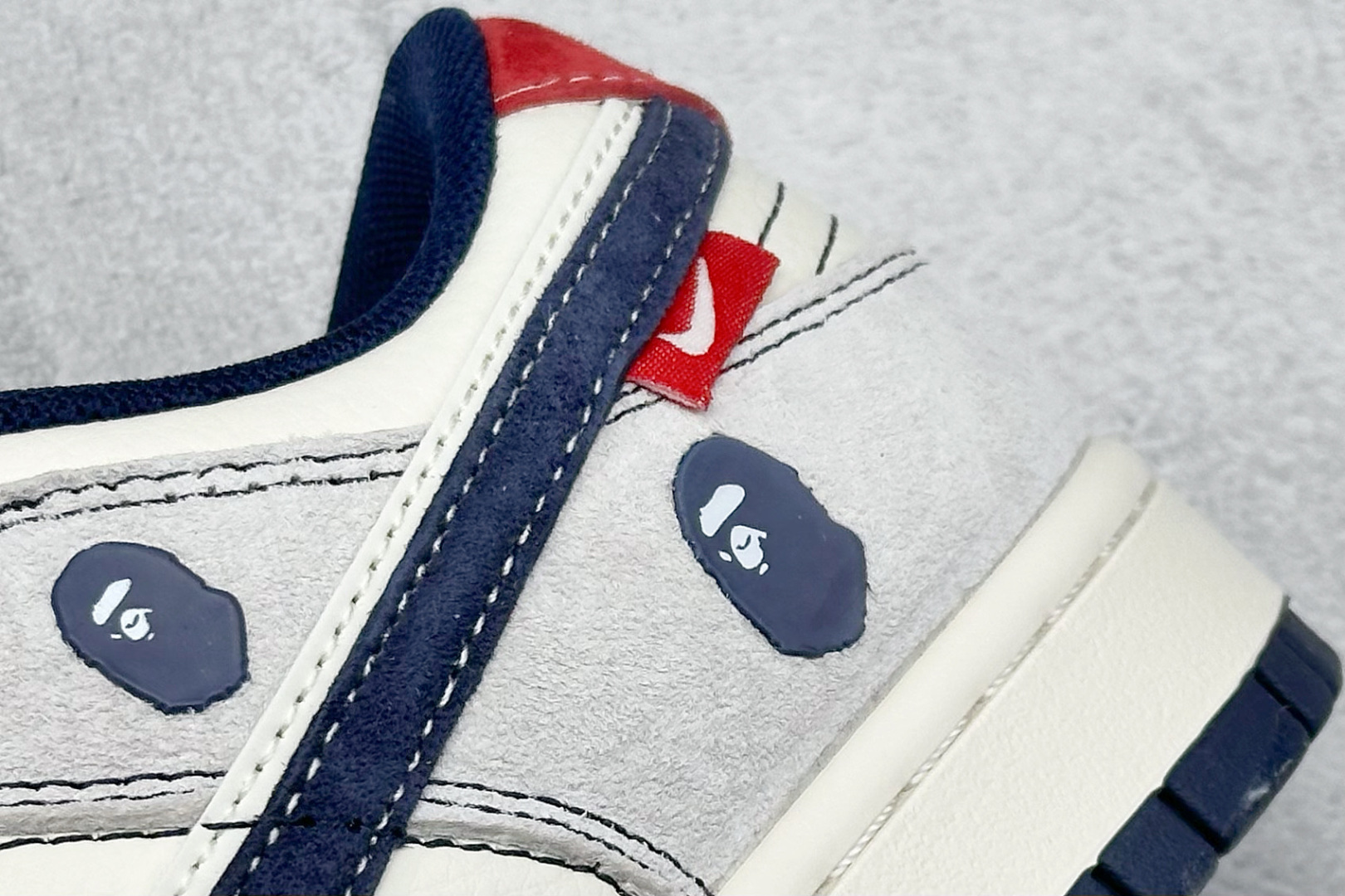 200 Nike SB Dunk Low Bape联名 猪八蓝白双勾 周年高端定制 低帮休闲板鞋 SJ2558-018