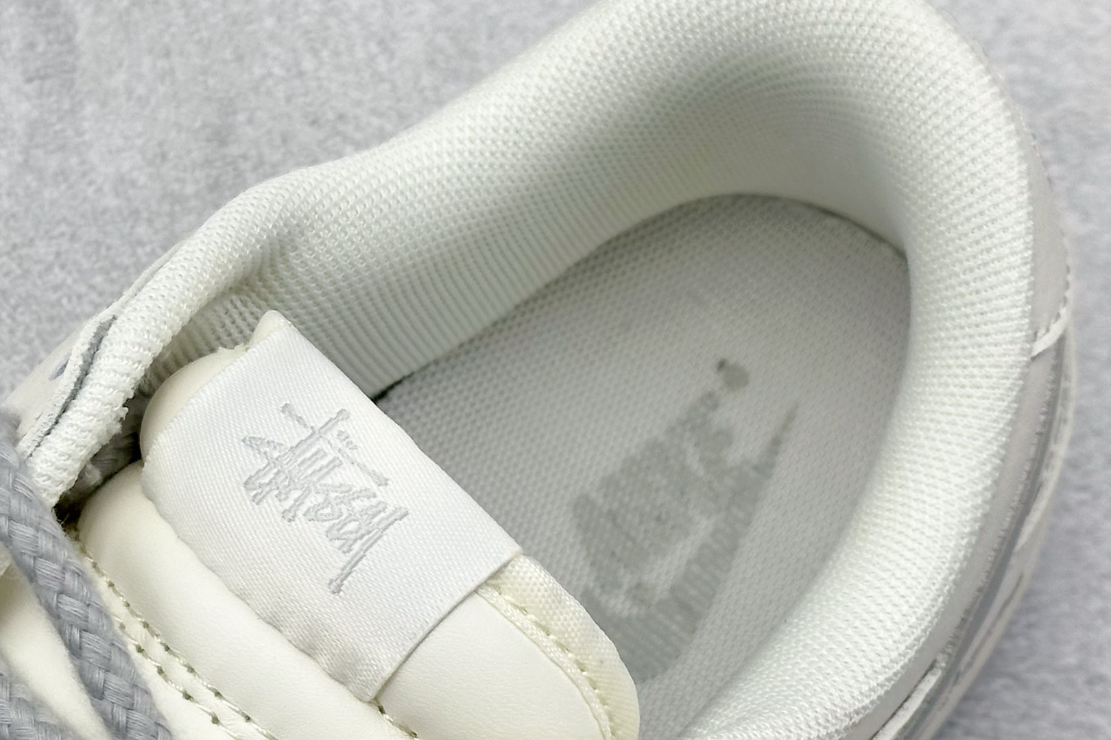 200 Nike SB Dunk Low x Stussy 米白灰三小钩 SJ2068-282-Chinese UA Cheap High Quatity Brand Clothes Bags handbags Sneakers wholesale wholesaler seller from China Factory suppliers Fashion Clothing Shoes best Quality Beautiful Price 200 Nike SB Dunk Low x Stussy 米白灰三小钩 SJ2068-282