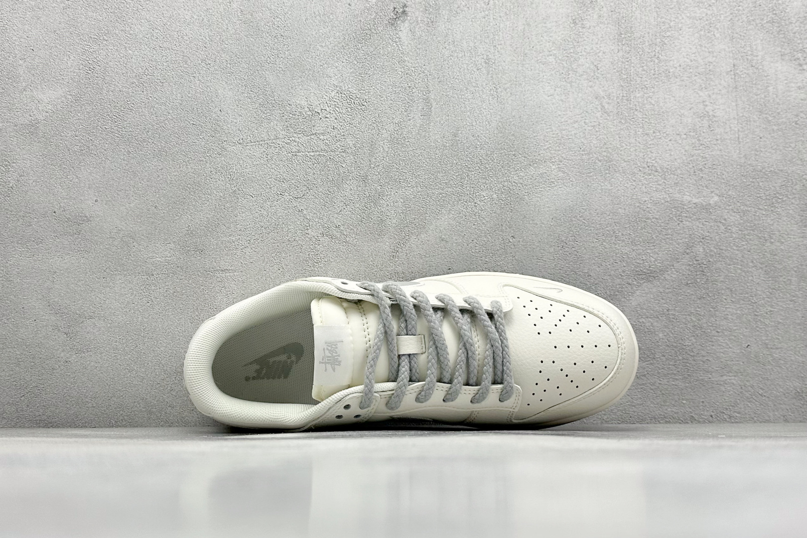 200 Nike SB Dunk Low x Stussy 米白灰三小钩 SJ2068-282-Chinese UA Cheap High Quatity Brand Clothes Bags handbags Sneakers wholesale wholesaler seller from China Factory suppliers Fashion Clothing Shoes best Quality Beautiful Price 200 Nike SB Dunk Low x Stussy 米白灰三小钩 SJ2068-282