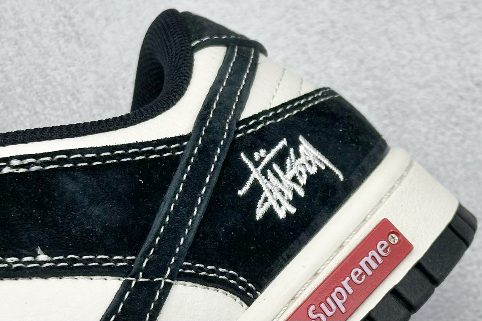 200 Nike SB Dunk Low 斯图西联名 SJ2068-300-Chinese UA Cheap High Quatity Brand Clothes Bags handbags Sneakers wholesale wholesaler seller from China Factory suppliers Fashion Clothing Shoes best Quality Beautiful Price 200 Nike SB Dunk Low 斯图西联名 SJ2068-300