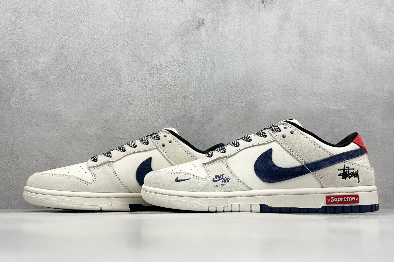 200 Nike SB Dunk Low 斯图西联名 SJ2068-301