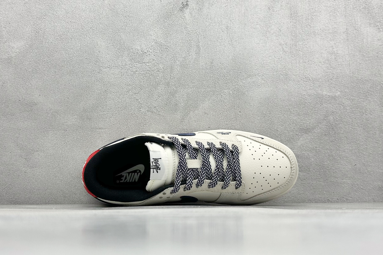 200 Nike SB Dunk Low 斯图西联名 SJ2068-301