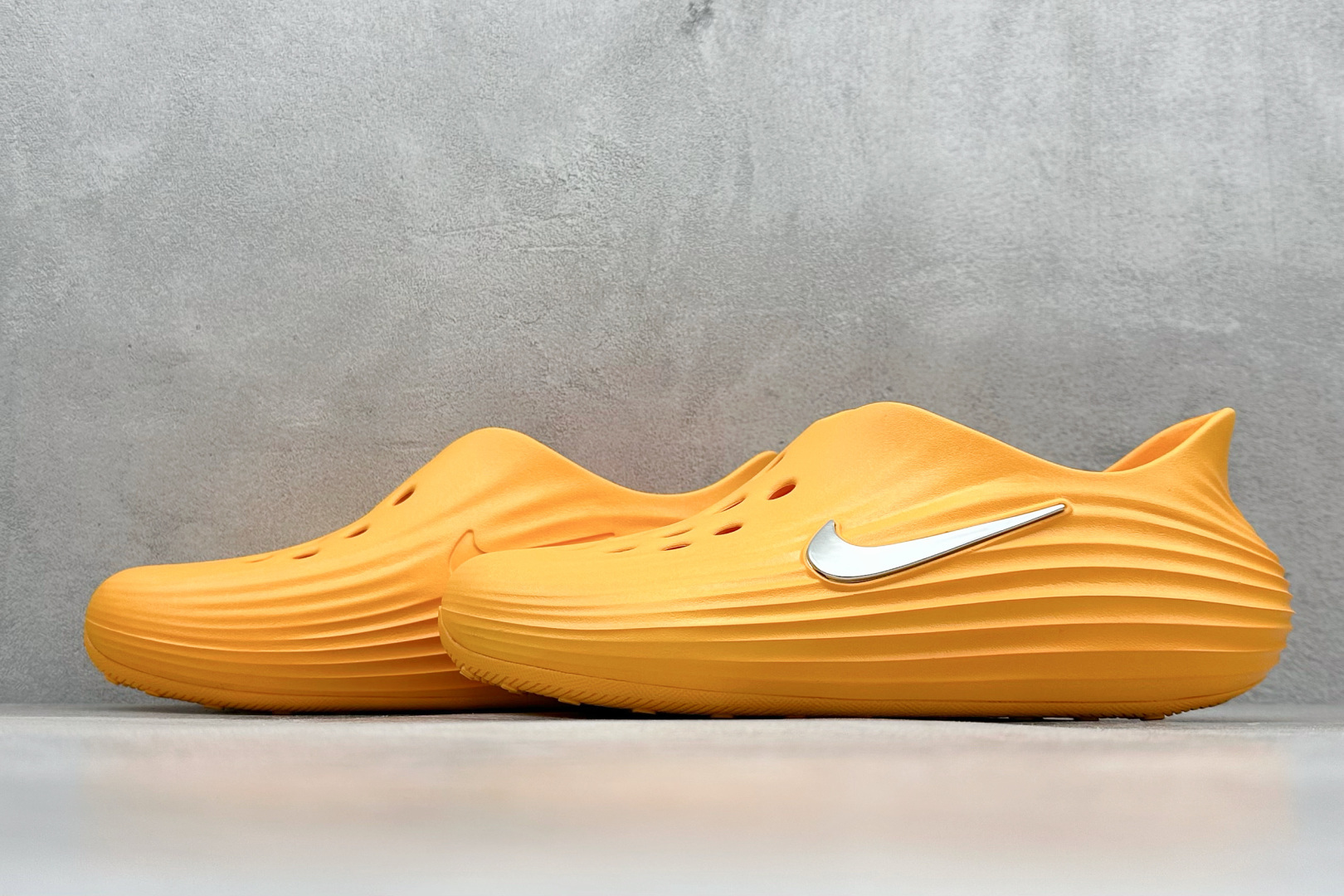 图片[5]-Nike ReactX Rejuven8 一脚蹬夏日穿搭凉鞋  #采用质感柔软且出众回弹的 ReactX泡绵，缔造非凡舒适的日常穿着体验，助你保持活力。  货号：HV5060-810 尺码：36-45-选品中心