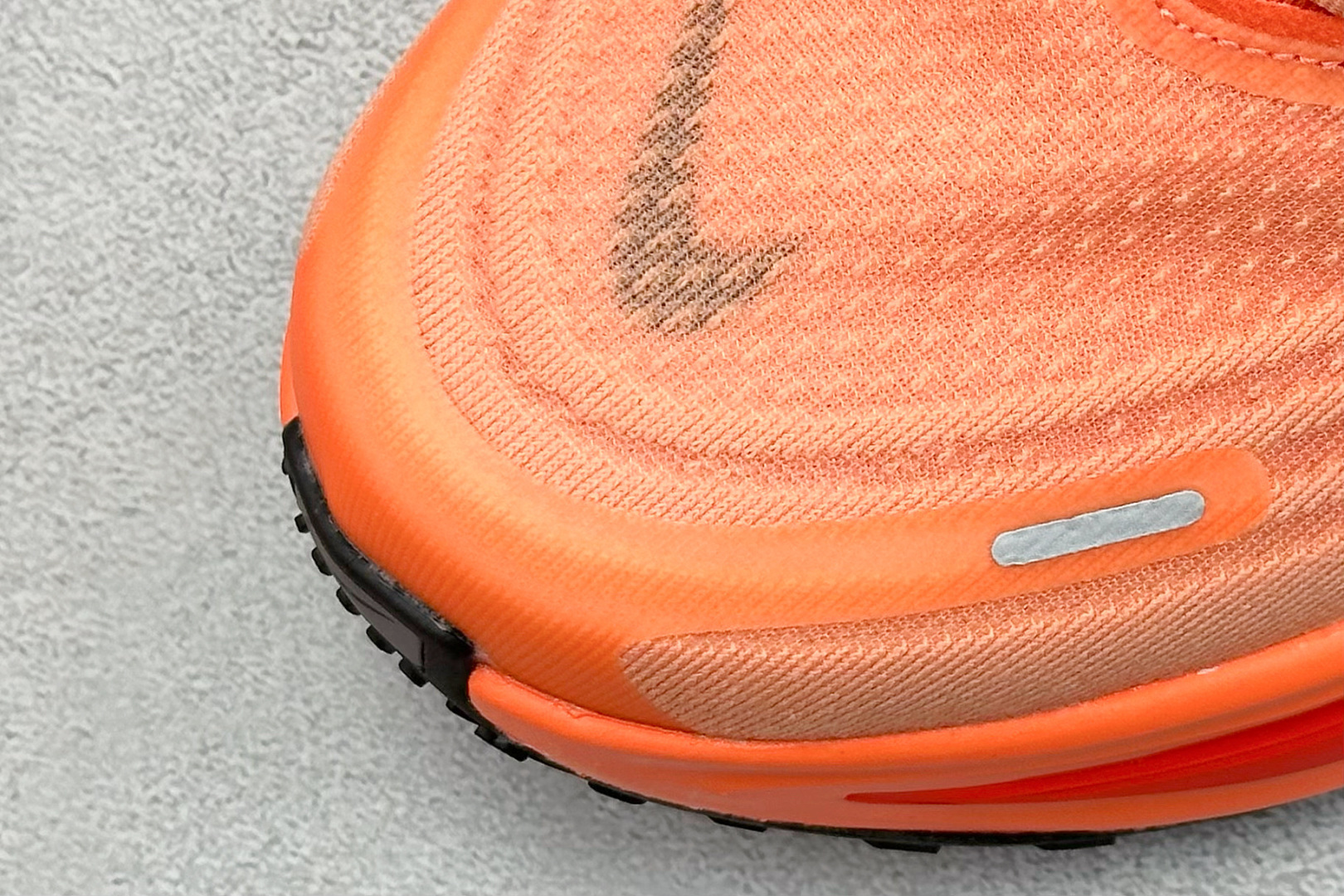 图片[7]-Nike VOMERO PLUS 轻盈跑鞋 公司级版本 舒适百搭防滑耐磨 低帮 休闲跑步鞋 货号：HV8150-801 尺码：40-45-选品中心