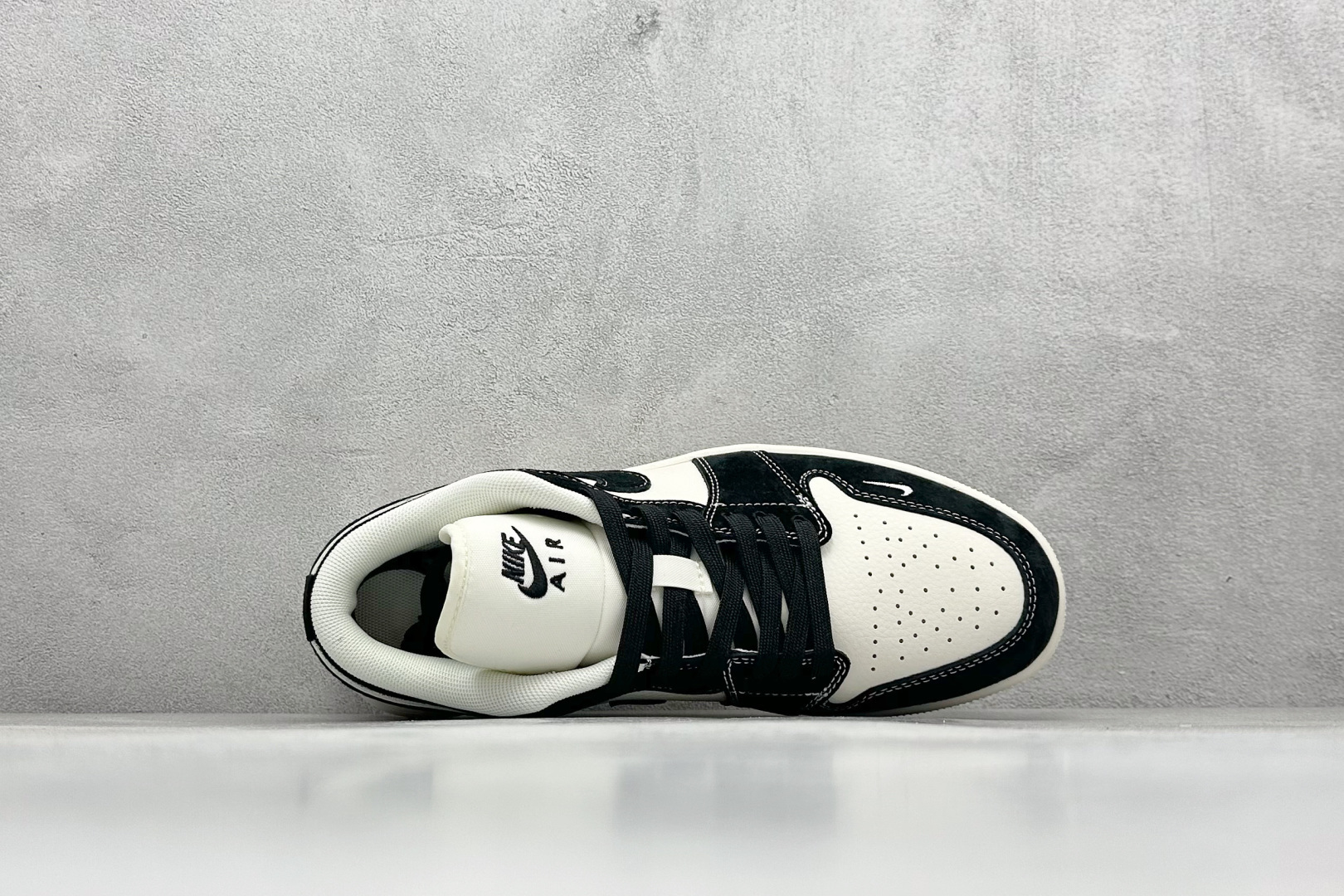 图片[3]-Air Jordan 1 Low AJ1 乔1 暴力熊联名-黑白米底 高端定制 低帮复古篮球鞋  #定制鞋盒 大厂纯原品质出货 超高清洁度 皮料切割干净无任何毛边 细节完美   货号：SJ9950-038 尺码：36 36.5 37.5 38 38.5 39 40 40.5 41 42 42.5 43 44 44.5 45-选品中心