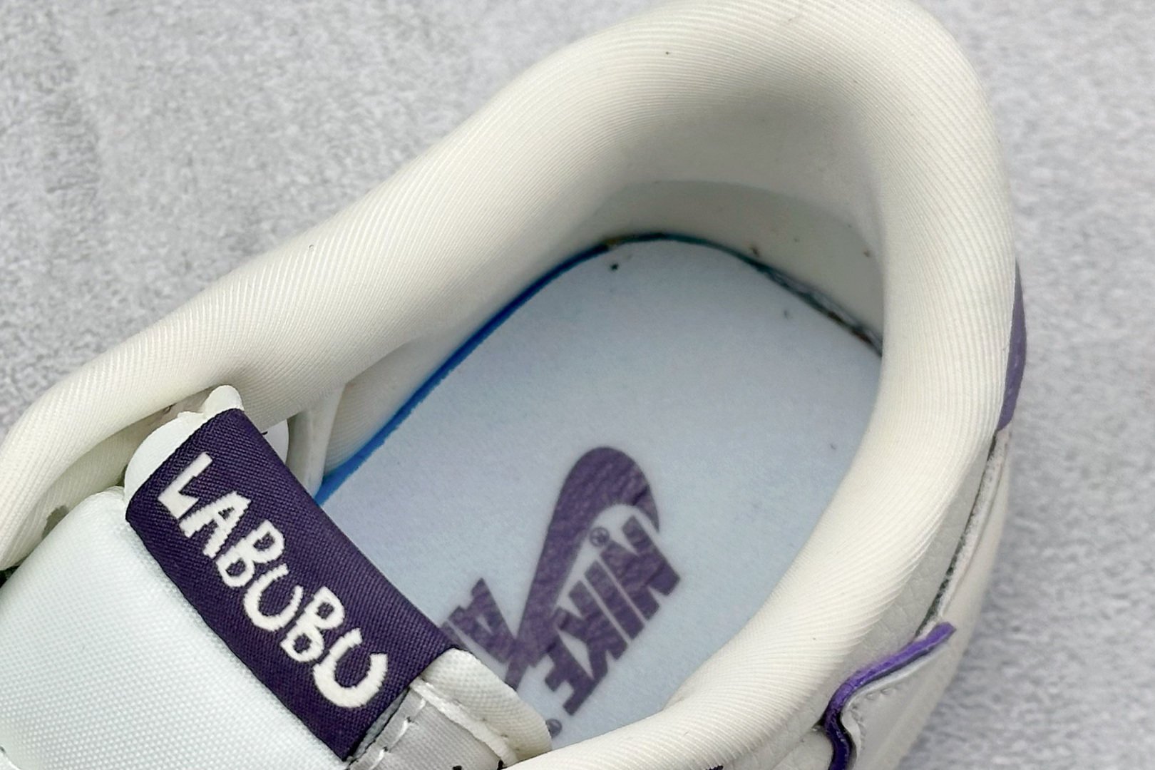 260 Travis Scott x Nike Air Jordan 1 Low x 拉布布涂鸦 Air Jordan 1 Low 反转紫白拉布布涂鸦倒钩 XB1979-010