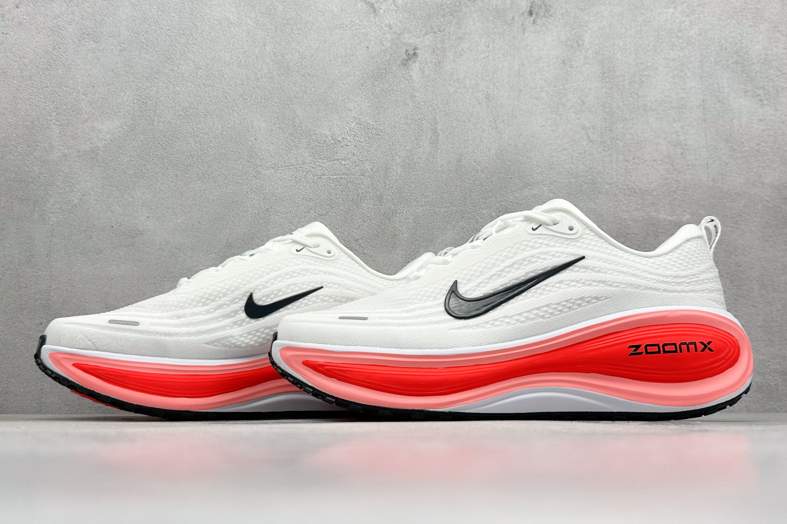 图片[5]-Nike VOMERO PLUS 轻盈跑鞋 公司级版本 舒适百搭防滑耐磨 低帮 休闲跑步鞋 货号：HV8150-100 尺码：36-45-选品中心