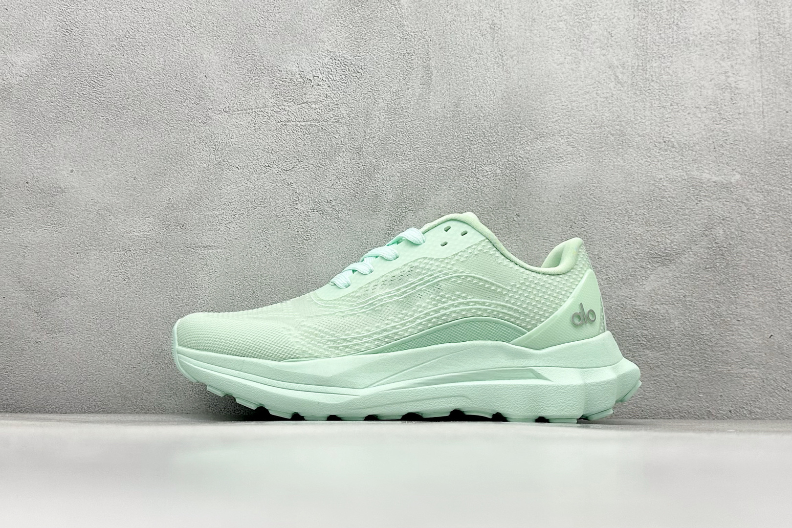 K Alo Runner 明星同款 四季常青款增高低帮休闲生活鞋   #大厂采购原材料多处细节一步到位 采用增高4CM防滑耐磨鞋底 随意搭配的都好看的鞋子  尺码：36-41-选品中心