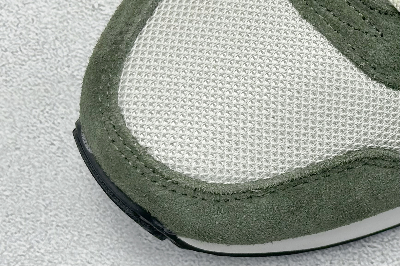 图片[7]-Diadora Camaro 迪亚多织物牛反绒复古跑鞋   #CAMARO系列的灵感来源于1985年的运动型录，复古跑鞋的造型，EVA 减震中底加持的舒适感，鞋身有设计感的撞色，以及不同材质的拼接，是它的亮点。  尺码：40 40.5 41 42 42.5 43 44 45-选品中心