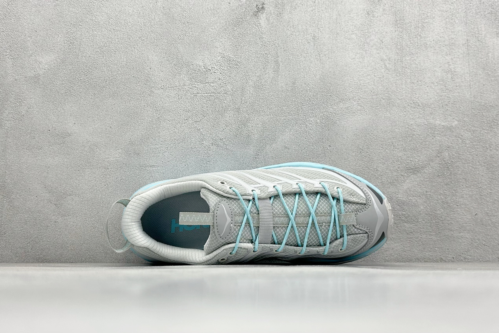 图片[3]-BF版 Hoka Mafate Speed 2 马法特二代超轻厚底轻量山地跑步鞋  #轻量化材料Fresh Foam。超轻量中底全部用料过3C认证！ 滚动平衡科技减少33%能量消耗 ！第二代Mafate更是延续精髓设计，并调整了整体的鞋型，修身的鞋型，更加灵巧的感觉一下子来了。外底韧弹感十足的EVA泡绵，结合Vibram橡胶大底，性能稳定输出，无论是平时穿着还是在潮湿的梅雨季节跑步，都是非常优秀的搭配。  货号：1141572/SLD 尺码：36 36.5 37 38 38.5 39 40 40.5 41 42 42.5 43 44 45-选品中心