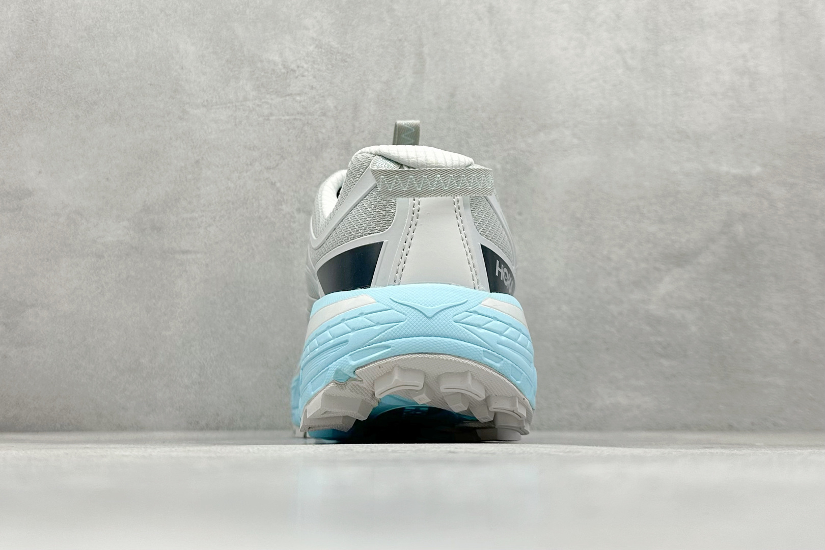 图片[6]-BF版 Hoka Mafate Speed 2 马法特二代超轻厚底轻量山地跑步鞋  #轻量化材料Fresh Foam。超轻量中底全部用料过3C认证！ 滚动平衡科技减少33%能量消耗 ！第二代Mafate更是延续精髓设计，并调整了整体的鞋型，修身的鞋型，更加灵巧的感觉一下子来了。外底韧弹感十足的EVA泡绵，结合Vibram橡胶大底，性能稳定输出，无论是平时穿着还是在潮湿的梅雨季节跑步，都是非常优秀的搭配。  货号：1141572/SLD 尺码：36 36.5 37 38 38.5 39 40 40.5 41 42 42.5 43 44 45-选品中心