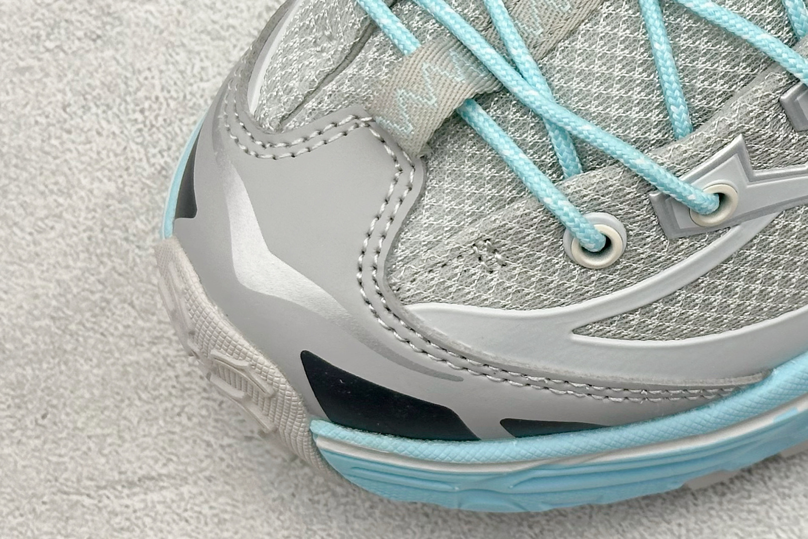 图片[7]-BF版 Hoka Mafate Speed 2 马法特二代超轻厚底轻量山地跑步鞋  #轻量化材料Fresh Foam。超轻量中底全部用料过3C认证！ 滚动平衡科技减少33%能量消耗 ！第二代Mafate更是延续精髓设计，并调整了整体的鞋型，修身的鞋型，更加灵巧的感觉一下子来了。外底韧弹感十足的EVA泡绵，结合Vibram橡胶大底，性能稳定输出，无论是平时穿着还是在潮湿的梅雨季节跑步，都是非常优秀的搭配。  货号：1141572/SLD 尺码：36 36.5 37 38 38.5 39 40 40.5 41 42 42.5 43 44 45-选品中心