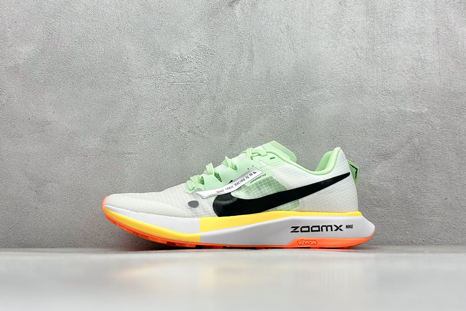 Nike Air Zoomx UL TRAFLY TRAIL 登月休闲运动跑步鞋 货号：DZ0489-102 尺码：36-45-选品中心