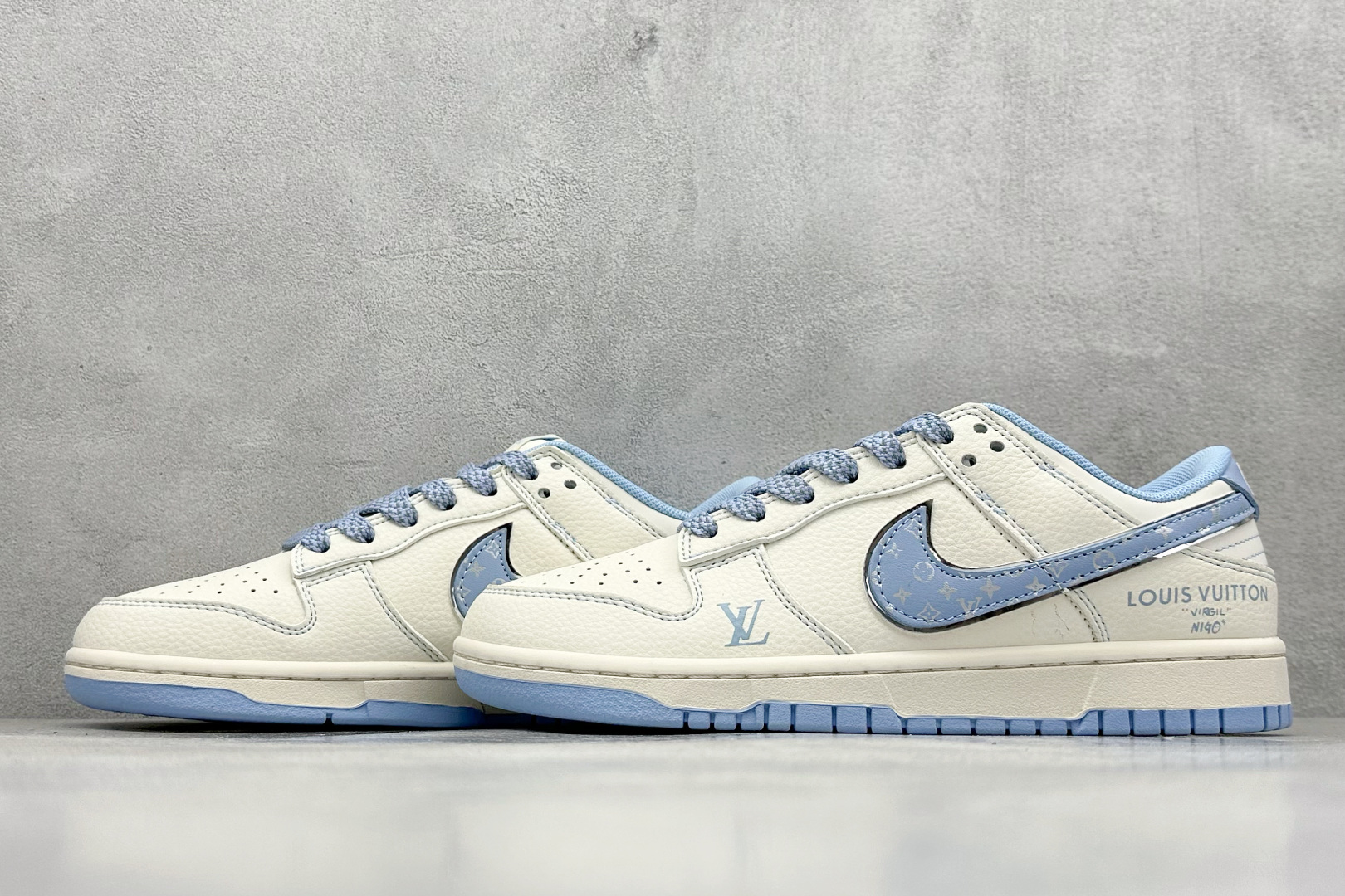 240 Nike SB Dunk Low x Louis Vuitton 白蓝 JY6988-109-Chinese  UA Cheap High Quatity Brand  Clothes Bags handbags Sneakers wholesale wholesaler seller from China Factory suppliers Fashion Clothing  Shoes best Quality Beautiful Price  240 Nike SB Dunk Low x Louis Vuitton 白蓝 JY6988-109