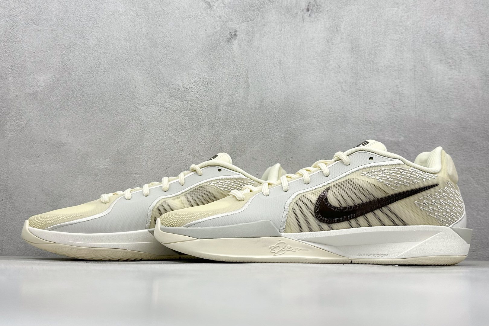 图片[5]-纯原Nk Sabrina 2 \”Court Vision\” 萨布丽娜·约内斯库 签名款 实战系列篮球鞋  #鞋款搭载 Cushlon 泡绵帮助保持充沛活力。Air Zoom 缓震配置缔造出众回弹效果，外底抓地设计助你展现出色比赛表现。耐穿橡胶外底，提供强劲抓地力。 货号：FZ1517-102  尺码：39 40 40.5 41 42 42.5 43 44 44.5 45 46-选品中心