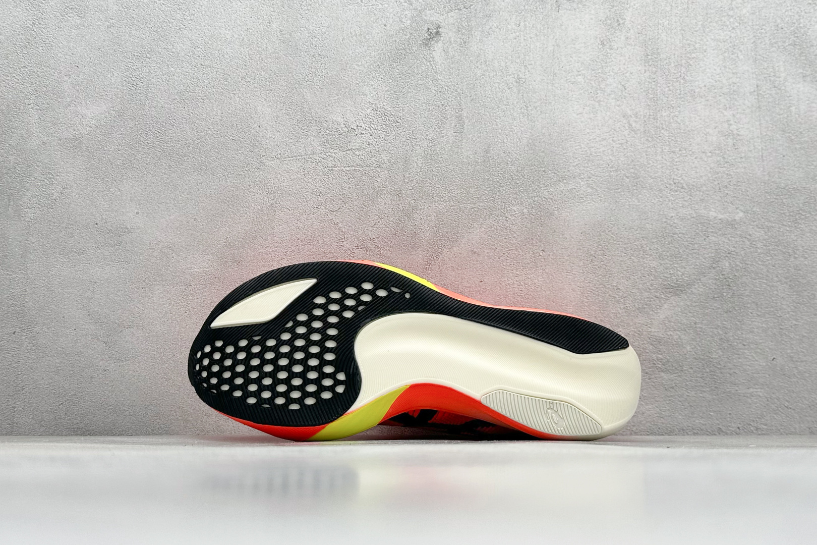 图片[4]-福利特价  ASICS亚瑟士新款METASPEED EDGE PARIS马拉松跑步运动竞速跑鞋 进口双层丝纤维工程网布鞋面,轻量舒适透气材质#升级全新缓震中底部位科技材面 货号：1013A124-600 尺码：38-45-选品中心