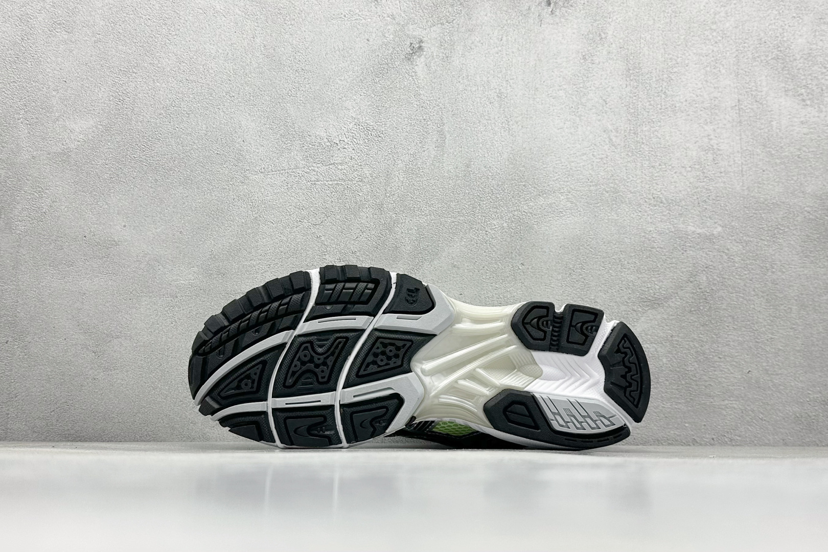 图片[4]-福利特价  GS版 Asics Gel-Kayano 14 亚瑟士运动休闲透气专业跑鞋   #原厂原数据开发 采用工程弹性双层再生针织密度鞋面材质，后跟3D可视GEL缓震乳胶物料  #升级FF BLAST PLUS全新缓震中底部位科技材质，外置高耐磨橡胶外底 稳步升级  货号：1201A019-751-选品中心