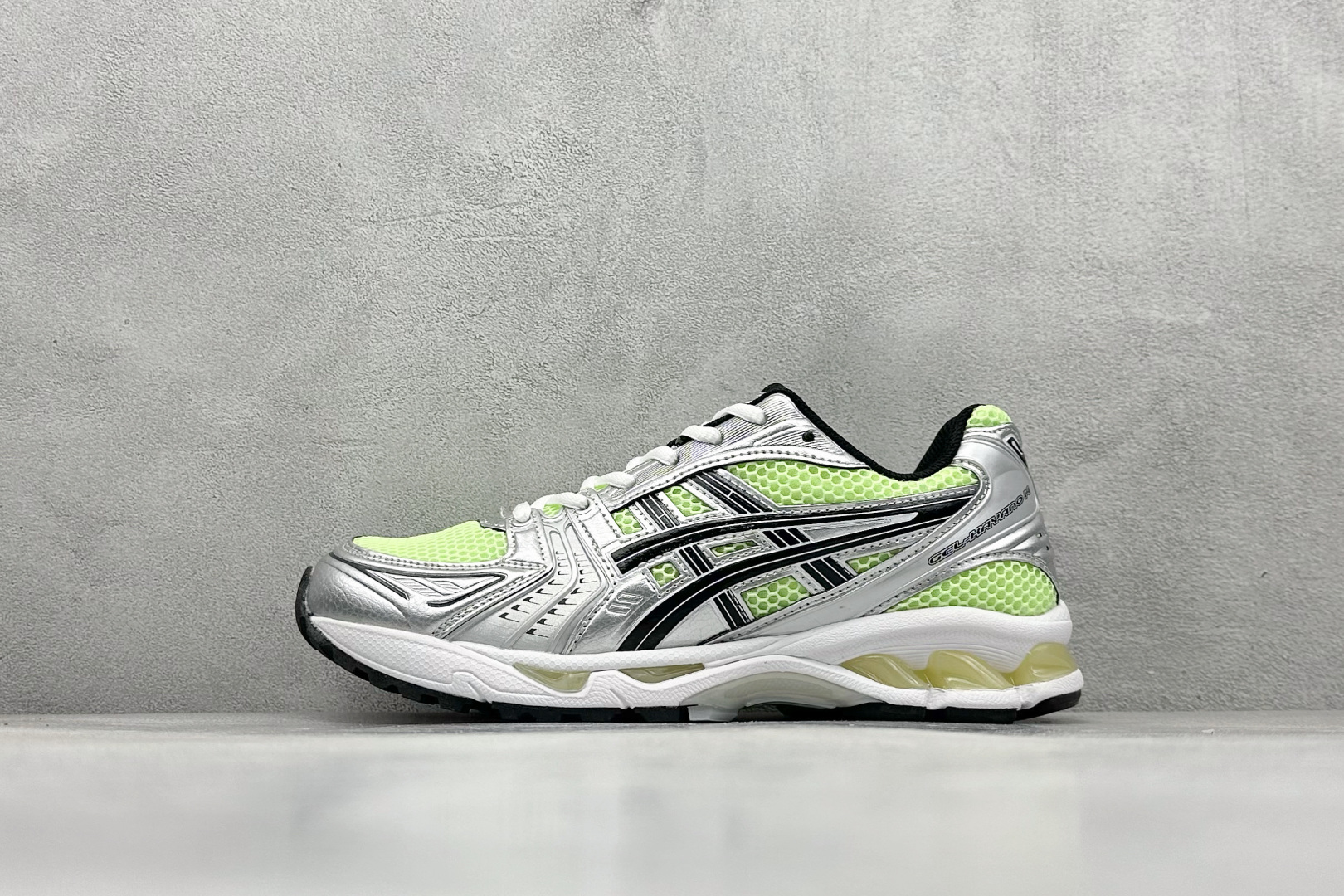福利特价  GS版 Asics Gel-Kayano 14 亚瑟士运动休闲透气专业跑鞋   #原厂原数据开发 采用工程弹性双层再生针织密度鞋面材质，后跟3D可视GEL缓震乳胶物料  #升级FF BLAST PLUS全新缓震中底部位科技材质，外置高耐磨橡胶外底 稳步升级  货号：1201A019-751-选品中心