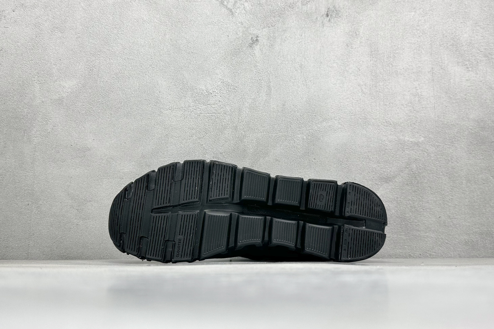 图片[4]-On昂跑 Cloud 6 低帮轻量舒适多功能休闲运动鞋 采用工程飞织网布组合再生聚酯纤维鞋面材质搭载独家隐藏速度中板 镂空CloudTec科技泡棉缓震中底 黑科技跑出圈的时尚运动新宠 尺码：36-45-选品中心