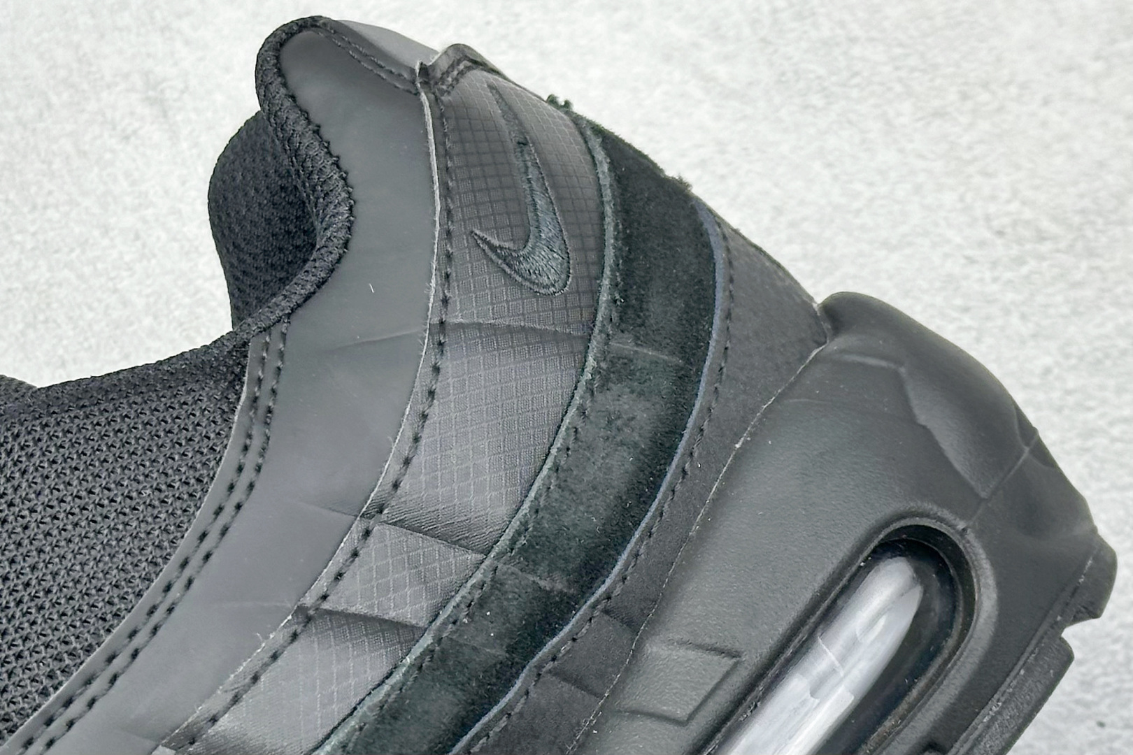 图片[9]-Nike Air Max 95 复古减震气垫跑鞋 货号：CI3705-001  尺码：36 36.5 37.5 38 38.5 39 40 40.5 41 42 42.5 43 44 44.5 45 46 47-选品中心