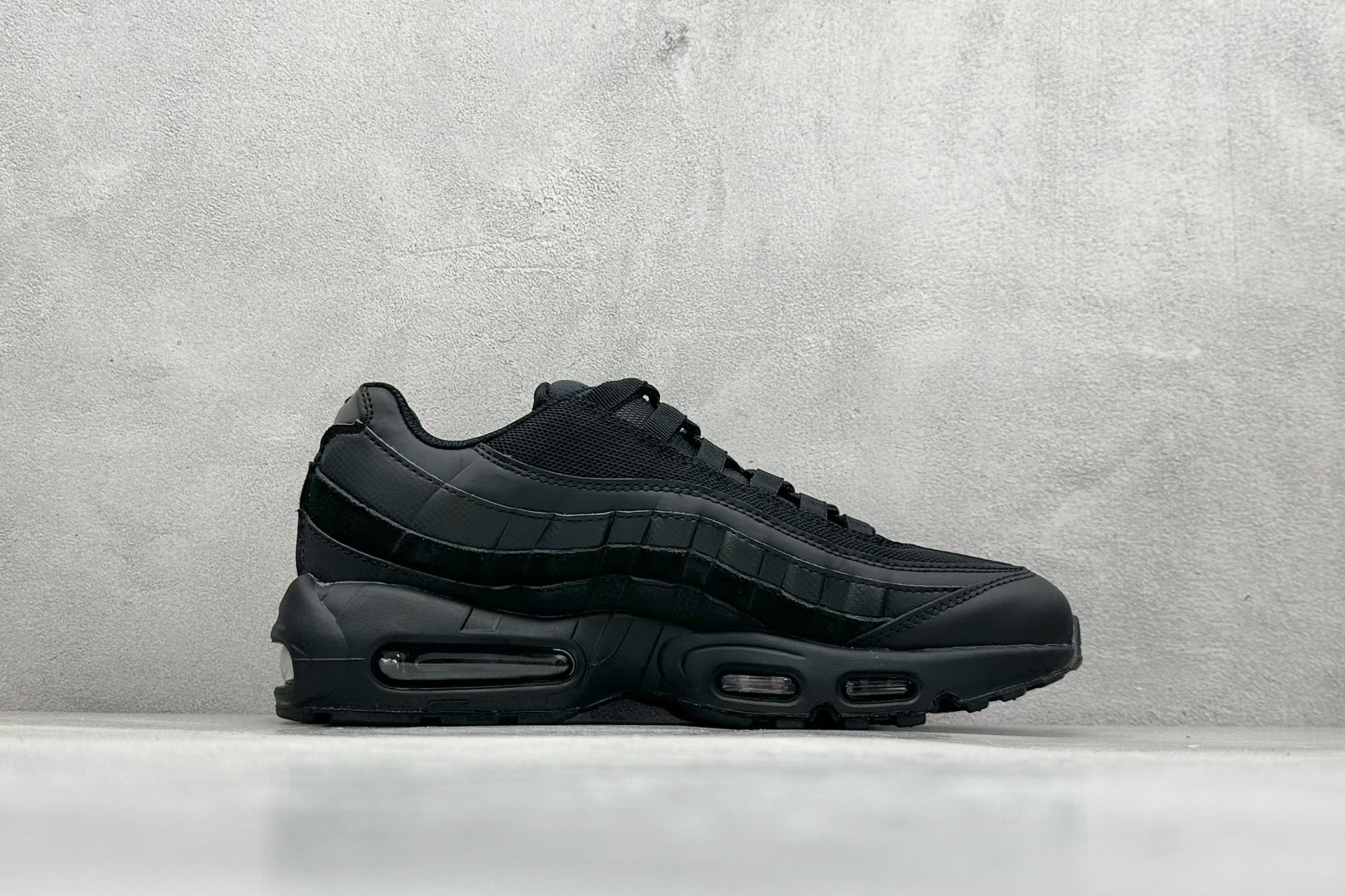 图片[2]-Nike Air Max 95 复古减震气垫跑鞋 货号：CI3705-001  尺码：36 36.5 37.5 38 38.5 39 40 40.5 41 42 42.5 43 44 44.5 45 46 47-选品中心