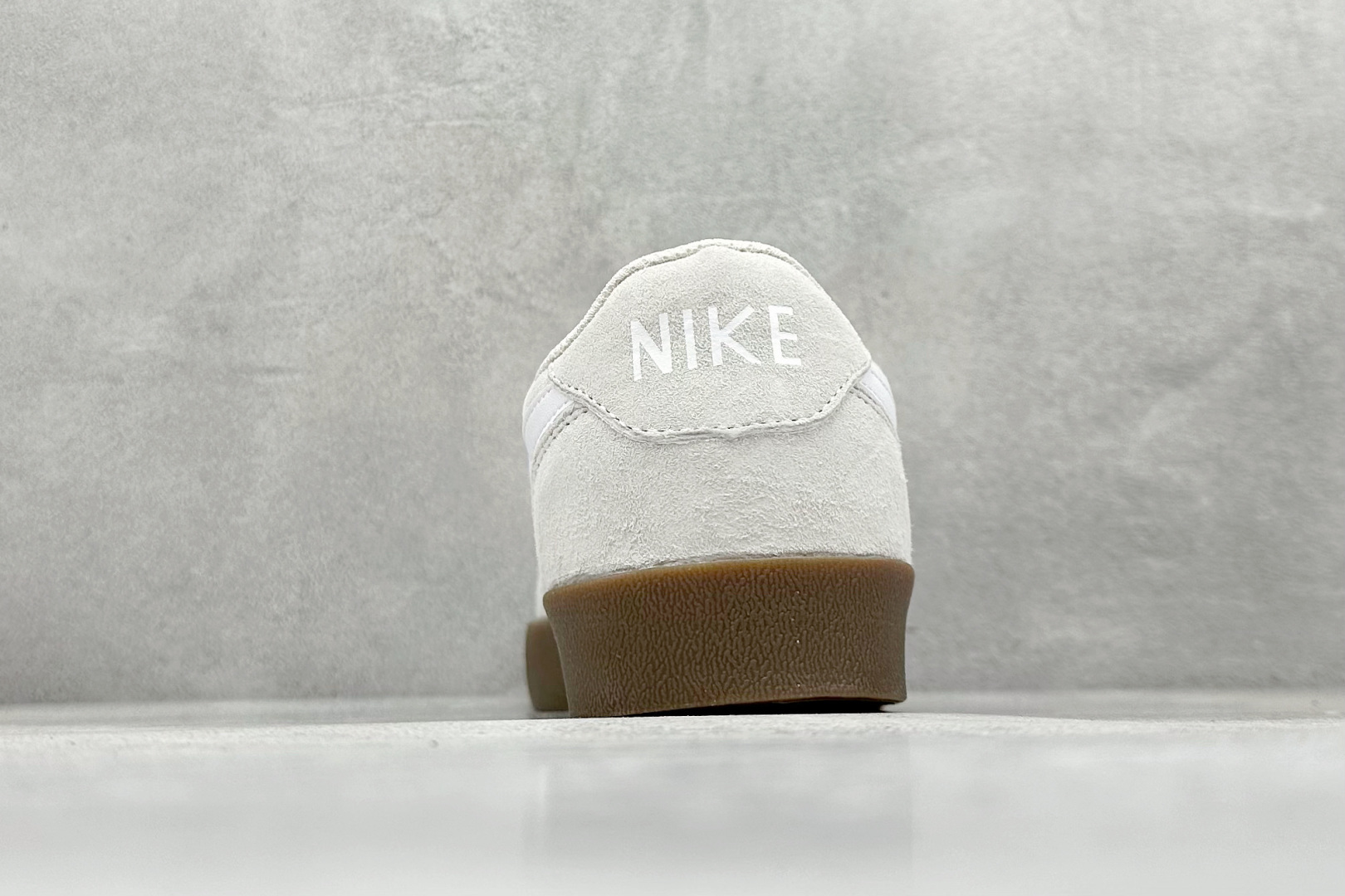 图片[6]-Nike Killshot 2 复古限定 耐克复古舒适防滑轻便低帮板鞋 此次品牌选用Nike旗下经典带款NikeKillshot 鞋款为蓝本，采用帆白色、藏蓝色和生胶色的配色设计。帆布与魔皮材质打造的鞋身，质感十足。 货号：FQ8903-100 尺码：36 36.5 37.5 38 38.5 39 40 40.5 41 42 42.5 43 44 45-选品中心