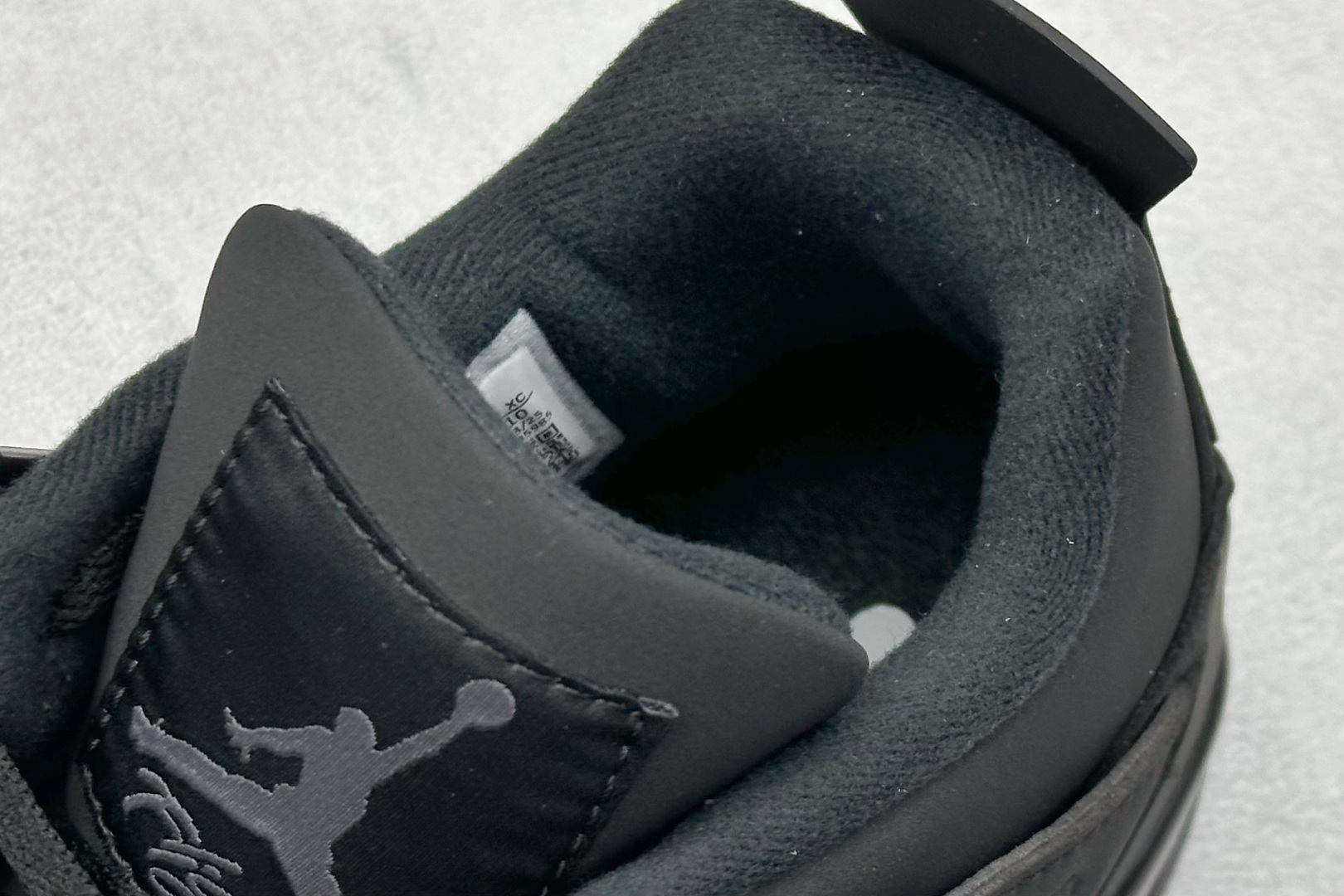 图片[8]-F性价比 Air Jordan AJ4 Retro 原楦原纸板同源开发 完美呈现乔4的版型 内侧正确双色网格 还原细节 正确气垫颜色 正确网格工艺 正确拉帮工艺 全鞋原装材料制作 原档案原模具打造 货号：FV5029-010 尺码：36-48-选品中心