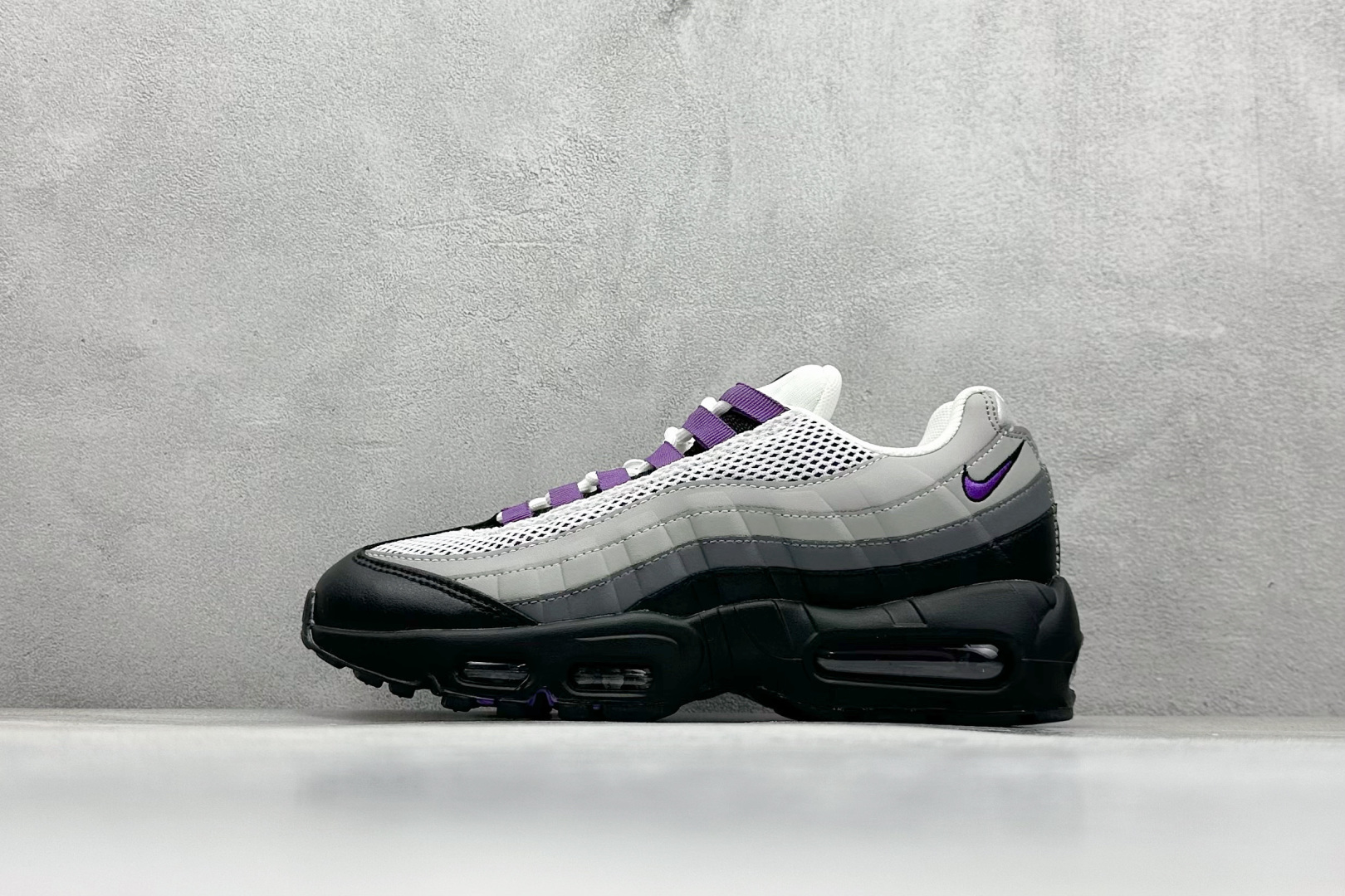 Nike Air Max 95 复古减震气垫跑鞋 货号：DH8015-003  尺码：36 36.5 37.5 38 38.5 39 40 40.5 41 42 42.5 43 44 44.5 45 46 47-选品中心