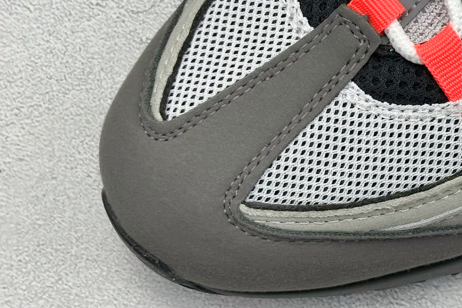 图片[7]-Nike Air Max 95 复古减震气垫跑鞋 货号：AT2865-100  尺码：36 36.5 37.5 38 38.5 39 40 40.5 41 42 42.5 43 44 44.5 45 46 47-选品中心