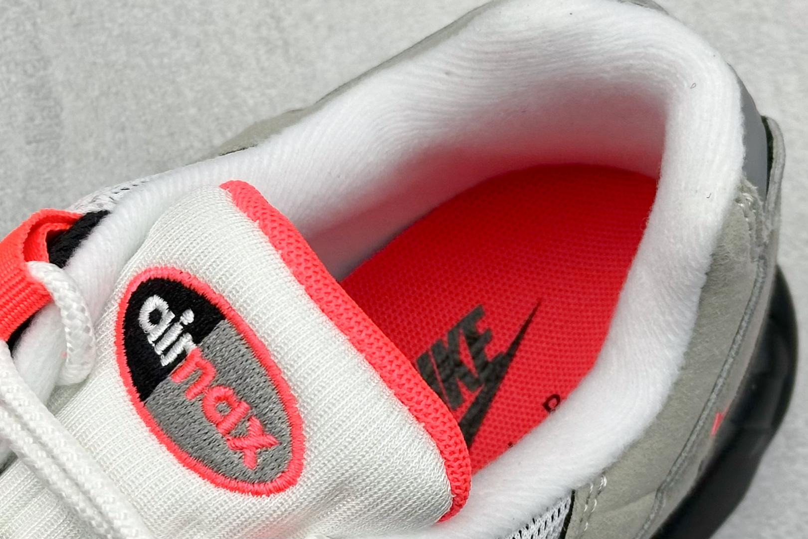 图片[8]-Nike Air Max 95 复古减震气垫跑鞋 货号：AT2865-100  尺码：36 36.5 37.5 38 38.5 39 40 40.5 41 42 42.5 43 44 44.5 45 46 47-选品中心