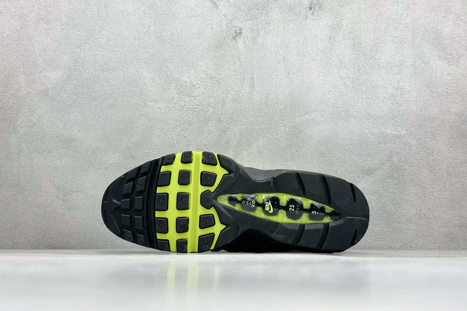 图片[4]-Nike Air Max 95 复古减震气垫跑鞋 货号：307960-002  尺码：36 36.5 37.5 38 38.5 39 40 40.5 41 42 42.5 43 44 44.5 45 46 47-选品中心