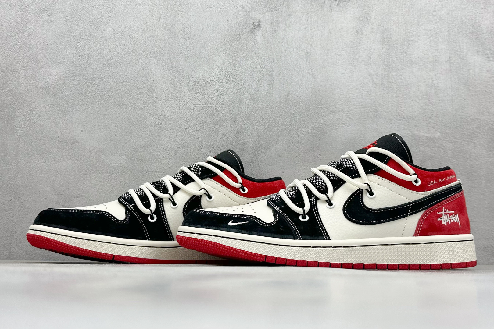 图片[5]-Air Jordan 1 Retro Low x Stussy 米黑红小钩绑带 官方同步新色 原装级产物 拒绝公底 立体鞋型 细节完美 高清洁度 购置公司同步原材料 原汁原味 忠于原版 货号：SJ9950 048 尺码：36 36.5 37.5 38 38.5 39 40 40.5 41 42 42.5 43 44 44.5 45-选品中心