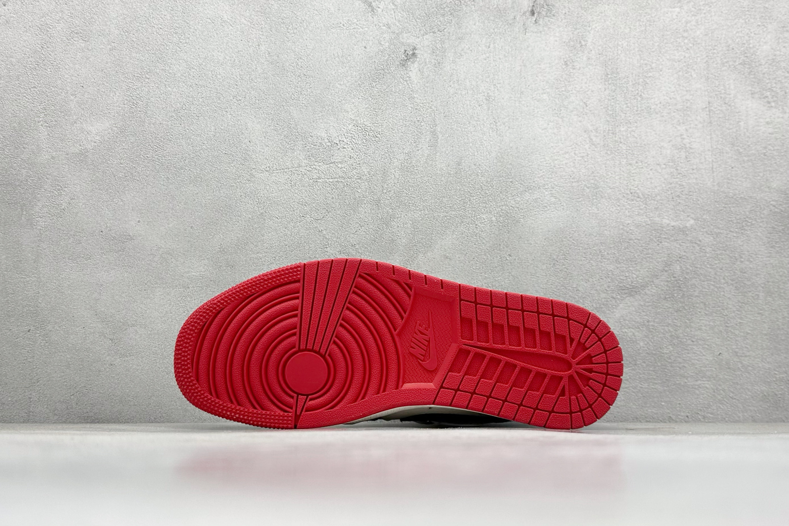 图片[4]-Air Jordan 1 Retro Low x Stussy 米蓝绑带 官方同步新色 原装级产物 拒绝公底 立体鞋型 细节完美 高清洁度 购置公司同步原材料 原汁原味 忠于原版 货号：SJ9950 049 尺码：36 36.5 37.5 38 38.5 39 40 40.5 41 42 42.5 43 44 44.5 45-选品中心