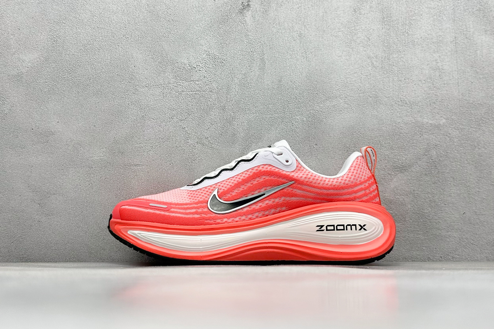 180 Nike Air Zoom Vomero PLUS 全新科技提前原鞋开发 运动跑鞋 HV8154-604-Chinese  UA Cheap High Quatity Brand  Clothes Bags handbags Sneakers wholesale wholesaler seller from China Factory suppliers Fashion Clothing  Shoes best Quality Beautiful Price  180 Nike Air Zoom Vomero PLUS 全新科技提前原鞋开发 运动跑鞋 HV8154-604