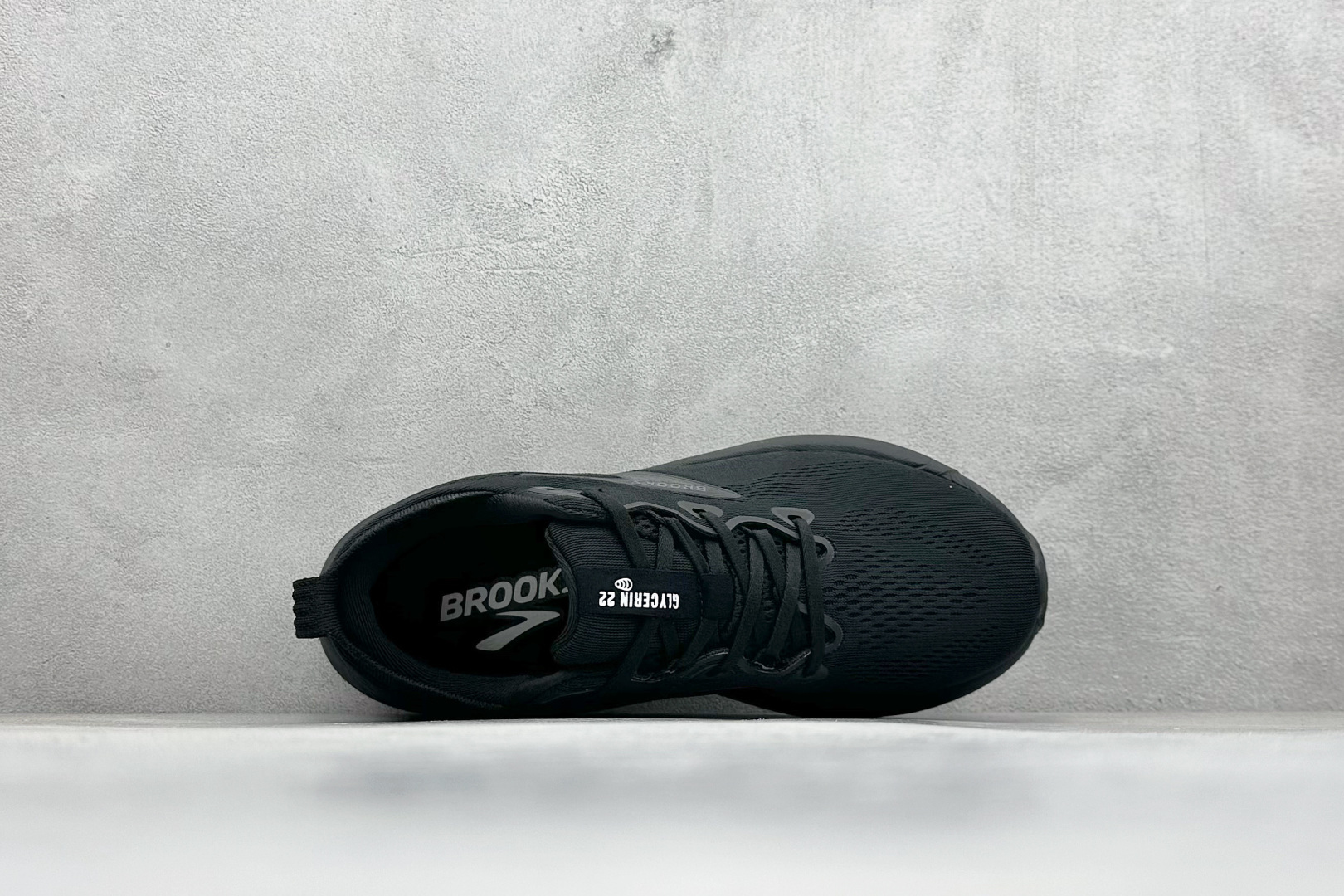 图片[3]-Brooks 布鲁克斯 Glycerin 22 超弹轻盈跑步鞋 采用改进工程空气网眼组合热熔工艺 鞋面材质搭载DNA LOFT V2密度泡棉缓震系统 中底外置防滑耐磨橡胶底片 货号： 110445 1D 020 尺码：36 37 38 39 40 40.5 41 42 42.5 43 44 45-选品中心