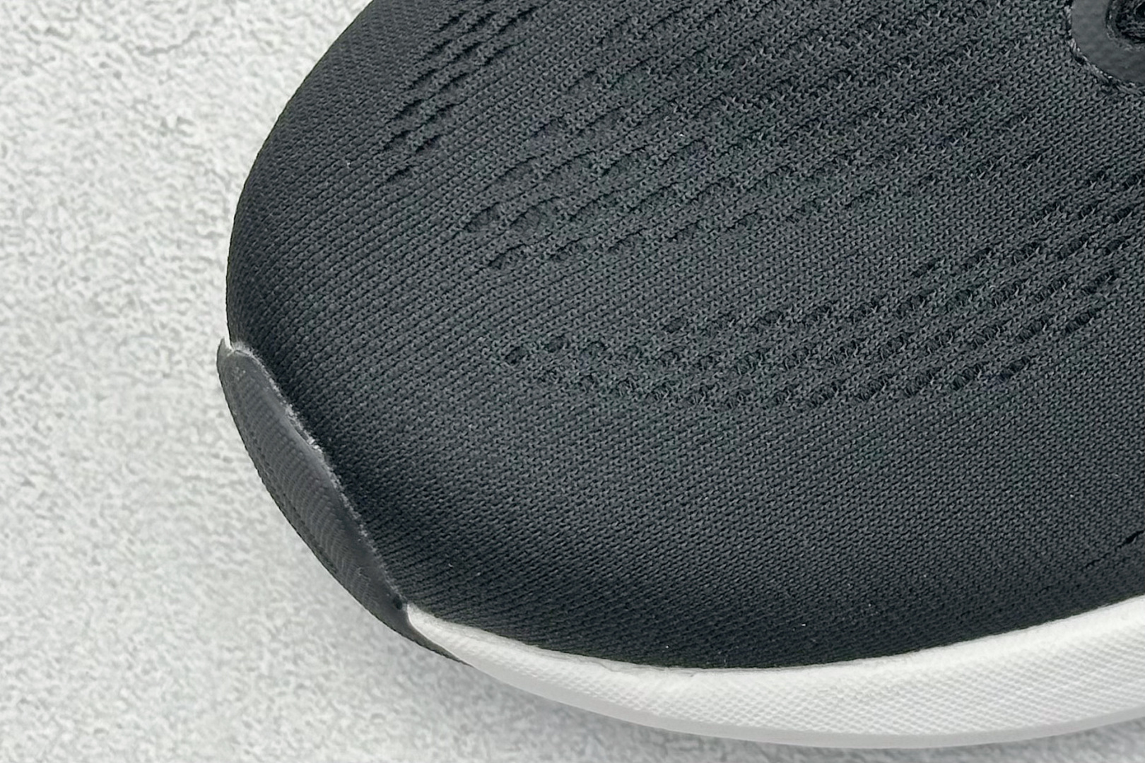 图片[7]-Brooks 布鲁克斯 Glycerin 22 超弹轻盈跑步鞋 采用改进工程空气网眼组合热熔工艺 鞋面材质搭载DNA LOFT V2密度泡棉缓震系统 中底外置防滑耐磨橡胶底片 货号： 110445 1D 090 尺码：36 37 38 39 40 40.5 41 42 42.5 43 44 45-选品中心