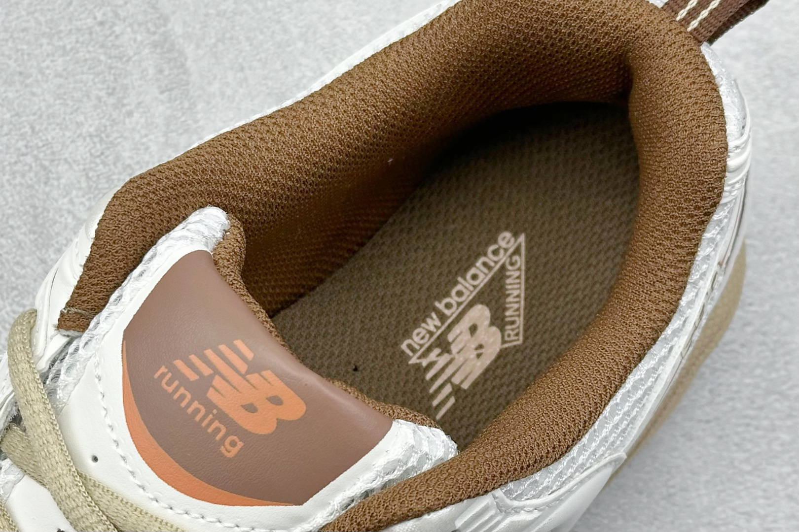 图片[8]-BF版新百伦New Balance MR530系列 复古老爹风网布跑步休闲运动鞋 采用硬质牛剖革组合透气网眼布鞋面材质 独立3层组合大底私模 正确独立中底嵌入ABZORB缓震材质 货好：MR530N1 尺码：36 36.5 37 37.5 38 38.5 39.5 40 40.5 41.5 42 42.5 43 44 44.5 45-选品中心