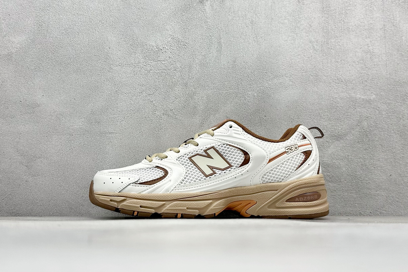 BF版新百伦New Balance MR530系列 复古老爹风网布跑步休闲运动鞋 采用硬质牛剖革组合透气网眼布鞋面材质 独立3层组合大底私模 正确独立中底嵌入ABZORB缓震材质 货好:MR530N1 尺码:36 36.5 37 37.5 38 38.5 39.5 40 40.5 41.5 42 42.5 43 44 44.5 45-选品中心