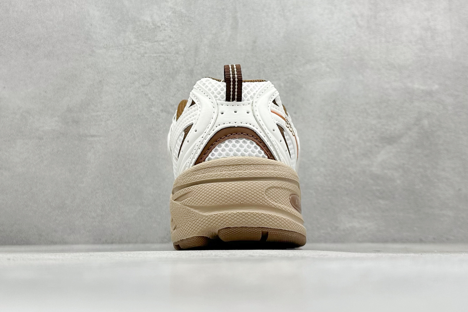 图片[6]-BF版新百伦New Balance MR530系列 复古老爹风网布跑步休闲运动鞋 采用硬质牛剖革组合透气网眼布鞋面材质 独立3层组合大底私模 正确独立中底嵌入ABZORB缓震材质 货好：MR530N1 尺码：36 36.5 37 37.5 38 38.5 39.5 40 40.5 41.5 42 42.5 43 44 44.5 45-选品中心