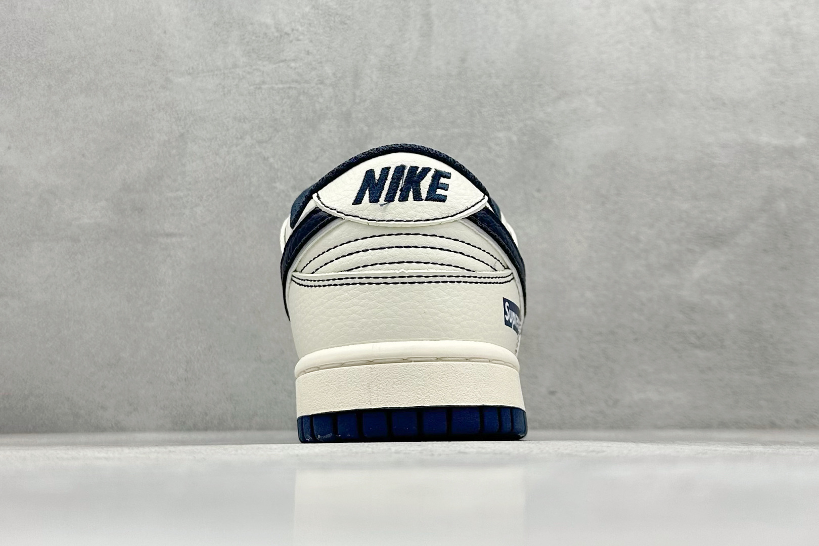 图片[6]-BF Supreme x Nk SB Dunk Low 联名深蓝配色 低帮休闲运动滑板板鞋 #3M反光 大厂纯原品质出货 纯正版型 定制鞋盒 皮料切割干净无任何毛边 细节完美 超高清洁度 货号：RM2308-238 尺码：36 36.5 37.5 38 38.5 39 40 40.5 41 42 42.5 43 44 44.5 45-选品中心