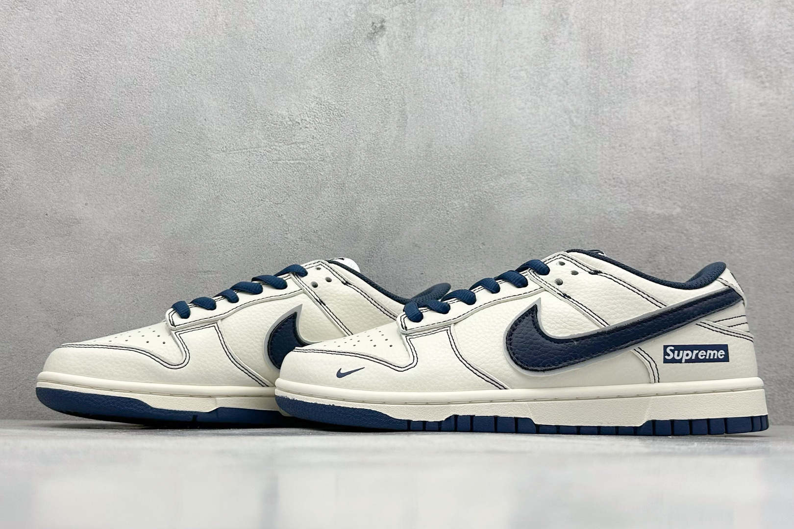 图片[5]-BF Supreme x Nk SB Dunk Low 联名深蓝配色 低帮休闲运动滑板板鞋 #3M反光 大厂纯原品质出货 纯正版型 定制鞋盒 皮料切割干净无任何毛边 细节完美 超高清洁度 货号：RM2308-238 尺码：36 36.5 37.5 38 38.5 39 40 40.5 41 42 42.5 43 44 44.5 45-选品中心