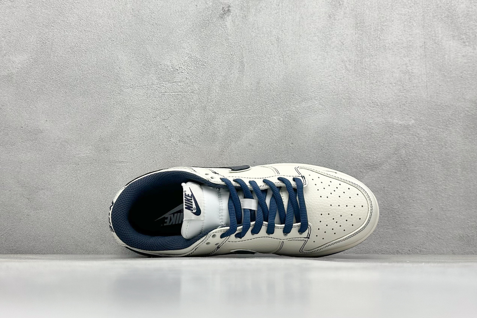 图片[3]-BF Supreme x Nk SB Dunk Low 联名深蓝配色 低帮休闲运动滑板板鞋 #3M反光 大厂纯原品质出货 纯正版型 定制鞋盒 皮料切割干净无任何毛边 细节完美 超高清洁度 货号：RM2308-238 尺码：36 36.5 37.5 38 38.5 39 40 40.5 41 42 42.5 43 44 44.5 45-选品中心