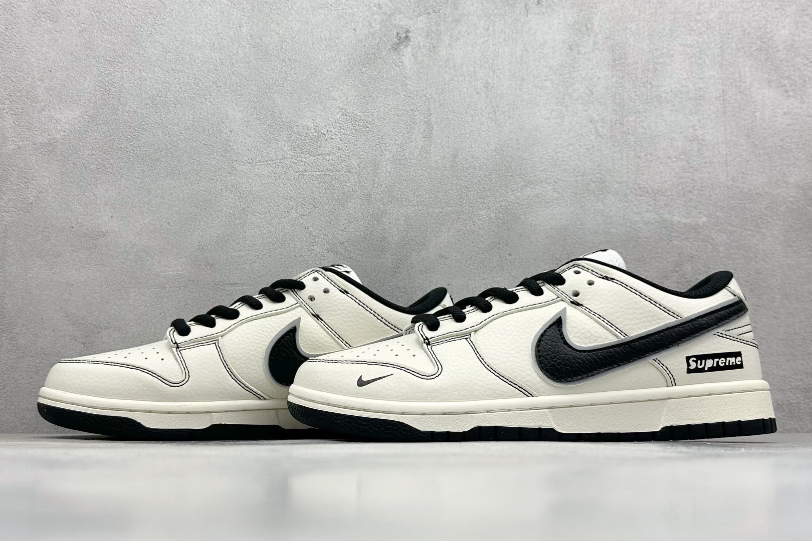 图片[5]-BF Supreme x Nk SB Dunk Low 联名深黑配色 低帮休闲运动滑板板鞋 #3M反光 大厂纯原品质出货 纯正版型 定制鞋盒 皮料切割干净无任何毛边 细节完美 超高清洁度 货号：LF0039-004 尺码：36 36.5 37.5 38 38.5 39 40 40.5 41 42 42.5 43 44 44.5 45-选品中心