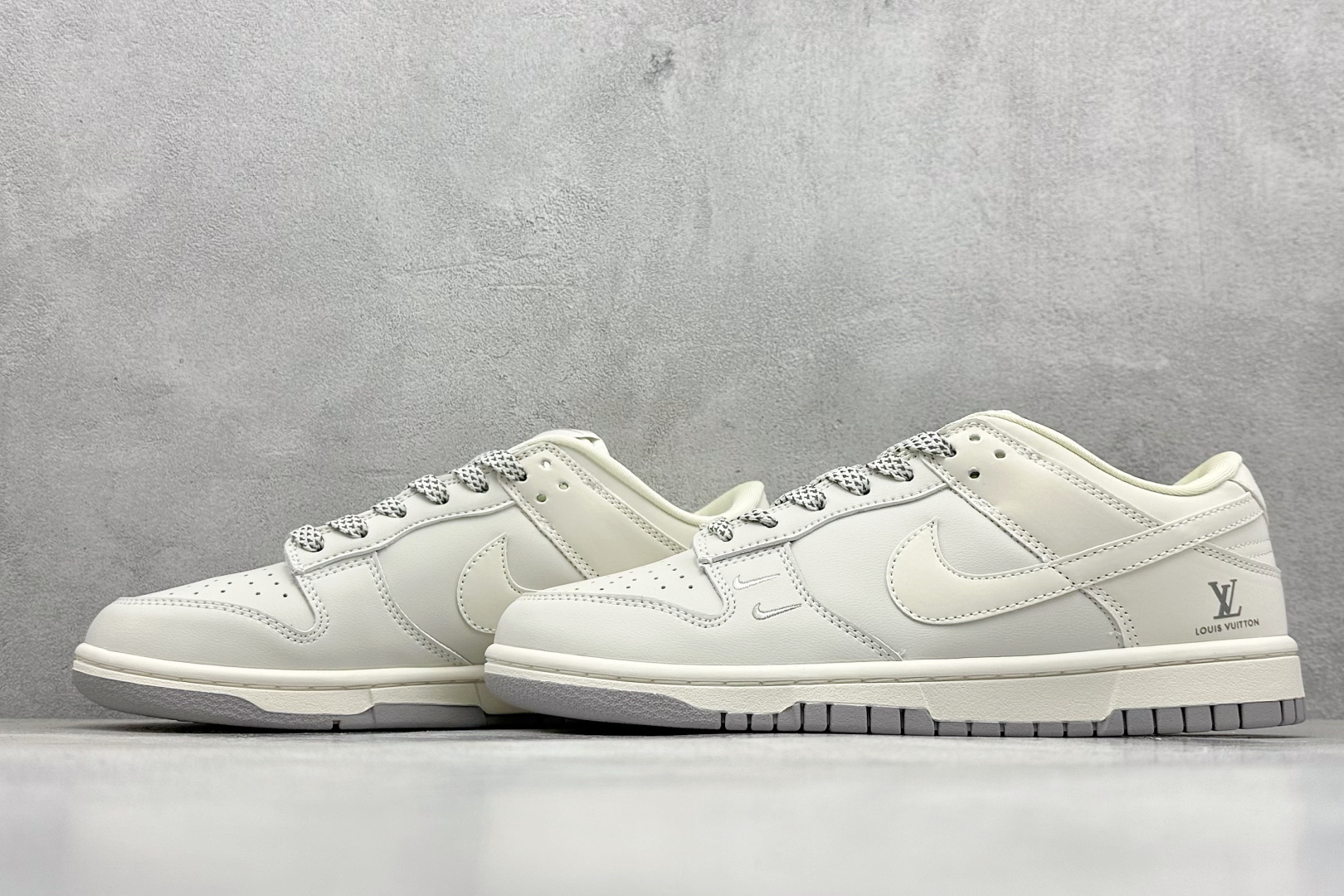 图片[5]-BF Nike SB Dunk Low LV联名 纯原大厂出品 极力推荐 原装头层材料 独家版型蒸餾加工 帶來的是更好的视觉和脚感体验 大厂纯原品质出货 清洁度 电绣工艺 皮料切割干净无任何毛边 细节完美 货号： NK5639-326 尺码：36 36.5 37.5 38 38.5 39 40 40.5 41 42 42.5 43 44 44.5 45-选品中心